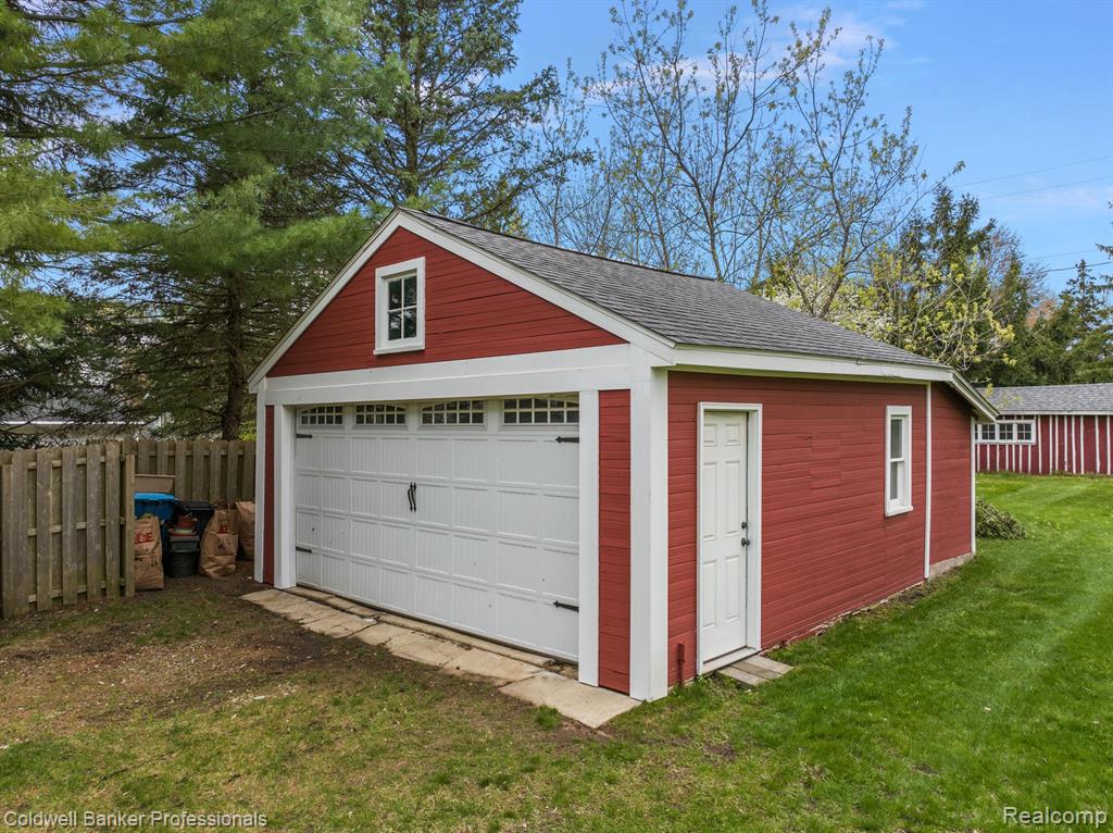 49 Dennison Street, Oxford, MI 48371 — Photo 5