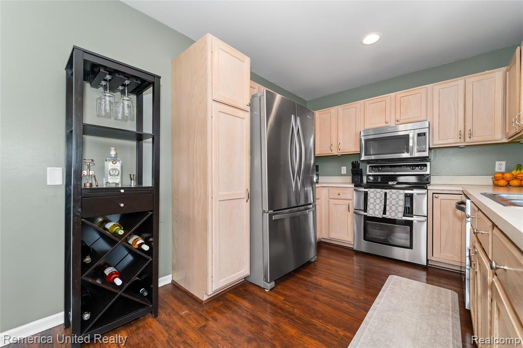 785 Eagle Heights Drive, South Lyon, MI 48178 — Photo 10