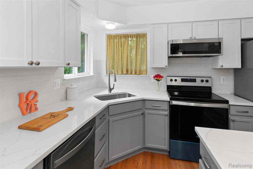 3251 DUNWOODIE Road, Ann Arbor, MI 48105 — Photo 23