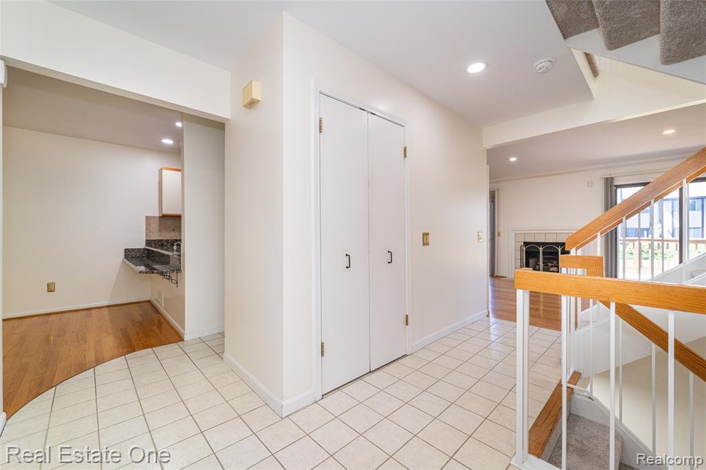6250 Potomac Circle, West Bloomfield, MI — Photo 6