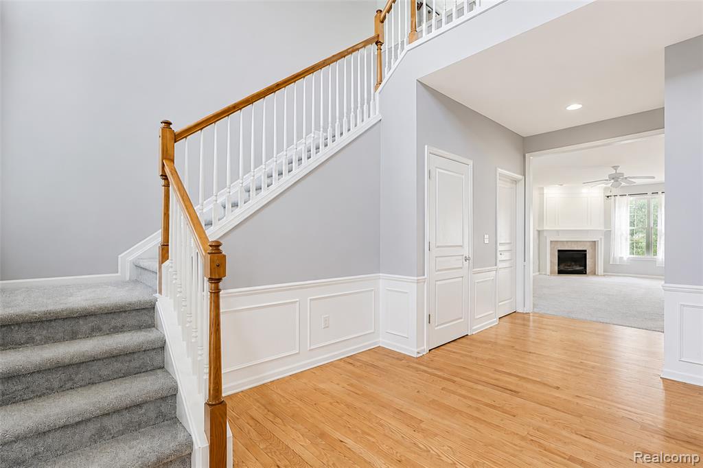 45149 Bartlett Drive, Novi, MI — Photo 4