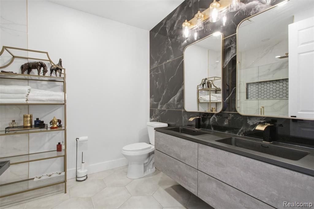 24696 Franklin Park Drive, Franklin, MI 48025 — Photo 55