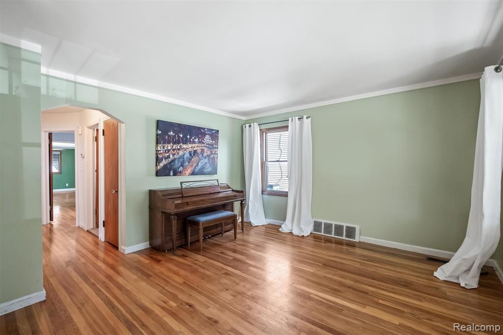 917 N Edison Avenue, Royal Oak, MI 48067 — Photo 6