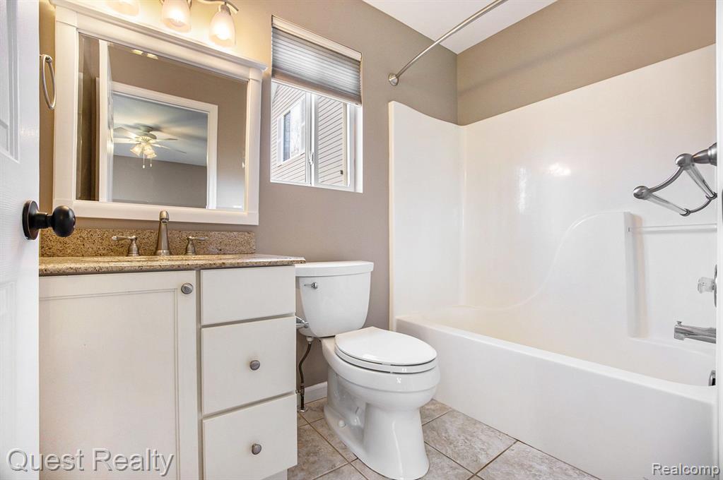 4655 CHRISTOPHER PINES Drive, Clarkston, MI — Photo 13