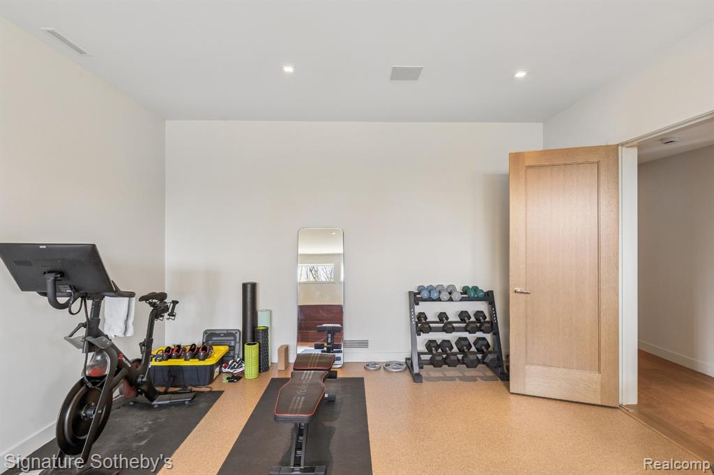 5051 Beach Road, Troy, MI 48098 — Photo 36
