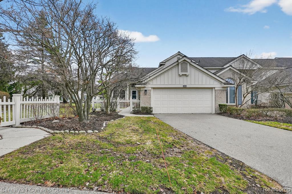 7307 Danbury Drive, West Bloomfield, MI — Photo 3