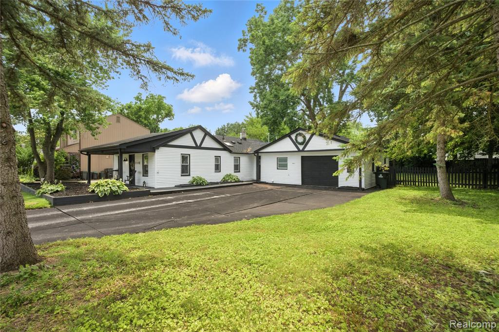 8411 Hugh Street, Westland, MI — Photo 11