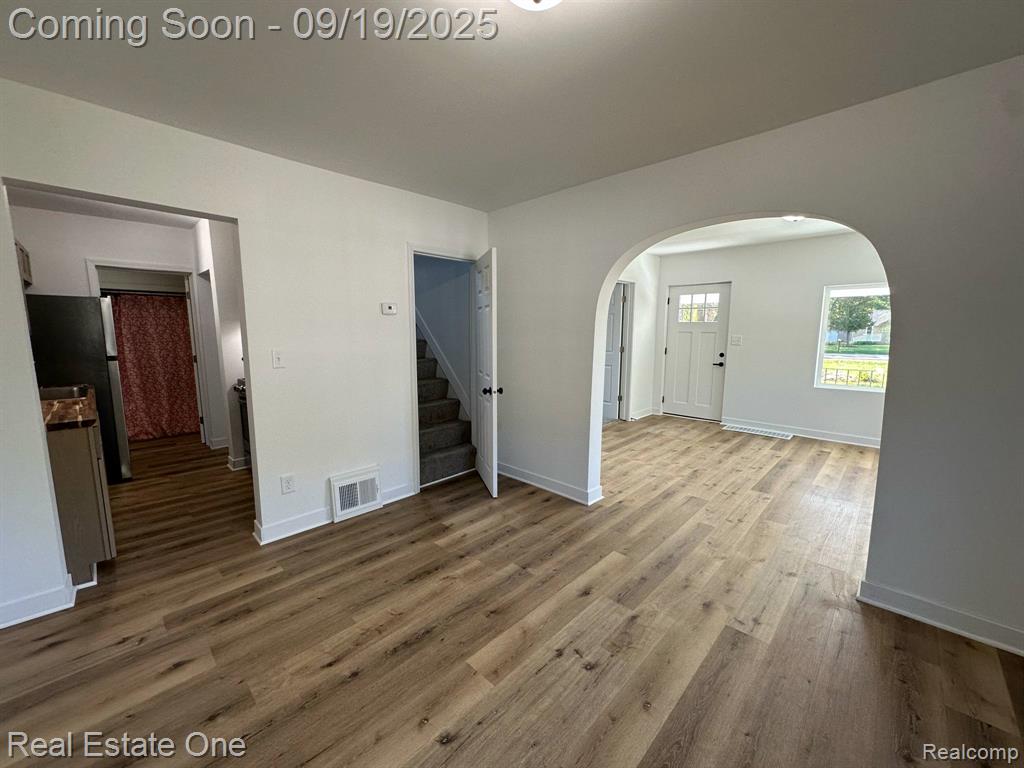 6089 Lapeer Road, Burton, MI 48509 — Photo 8
