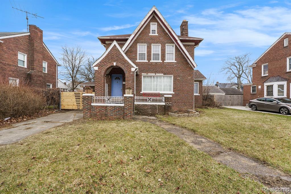 221 W Grixdale, Highland Park, MI 48203 — front exterior