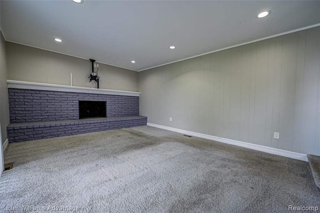 18467 Middlesex Avenue, Lathrup Village, MI 48076 — Photo 24