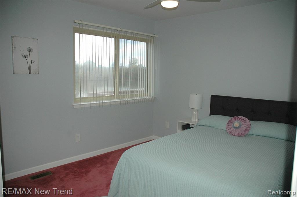 9528 FENHILL Drive, Grand Blanc, MI 48439 — Photo 33