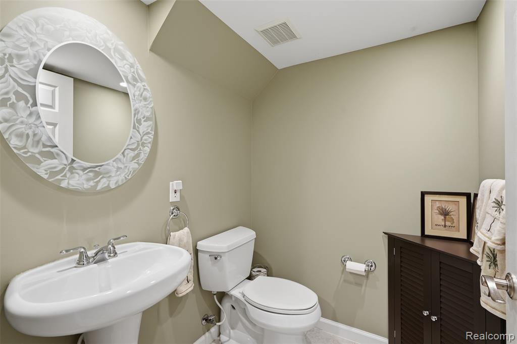 1054 Colt Lane, South Lyon, MI 48178 — Photo 17