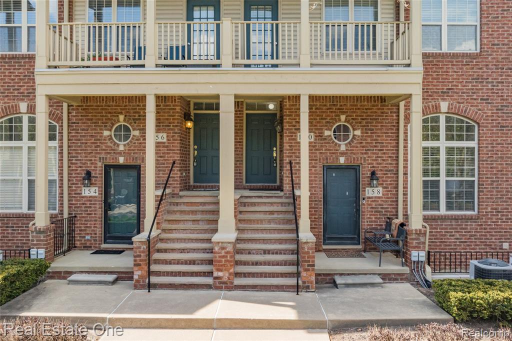 160 Sandy Lane, Walled Lake, MI 48390 — Photo 5