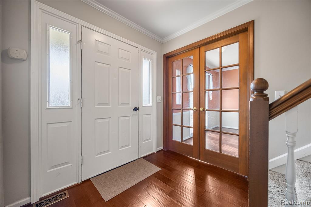 46073 Hollowoode Lane, Macomb, MI 48044 — Photo 18