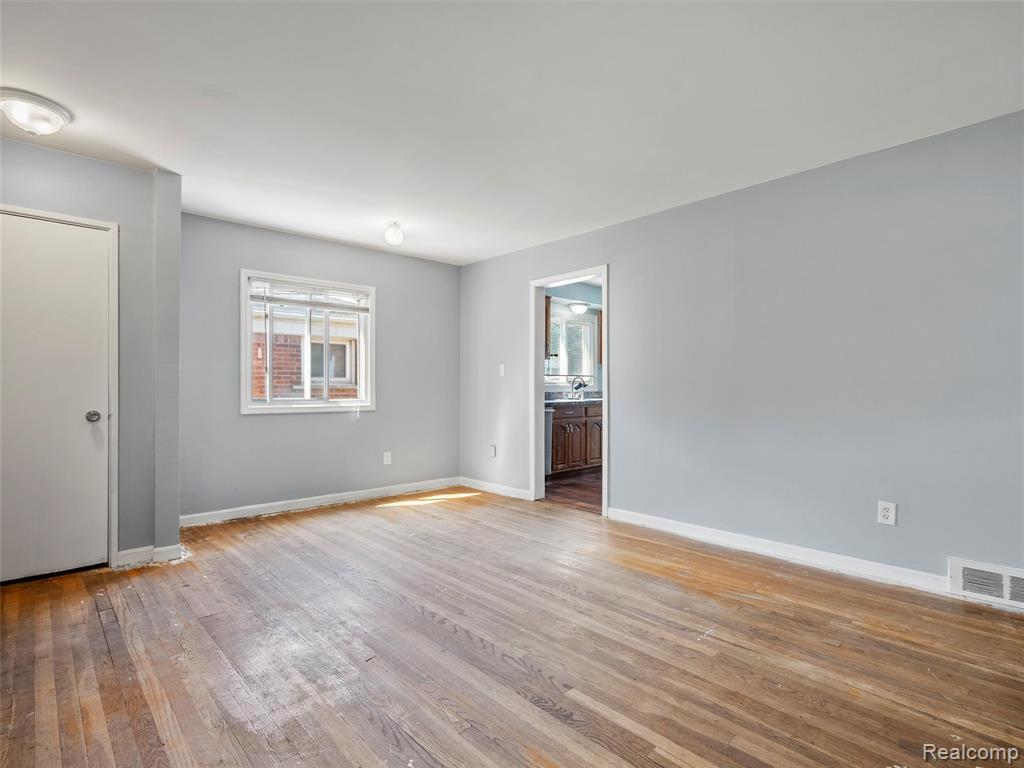 7472 Sloan Street, Taylor, MI 48180 — Photo 5