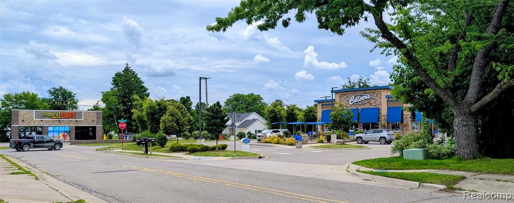 832 S Main Street, Lapeer, MI 48446 — Photo 12
