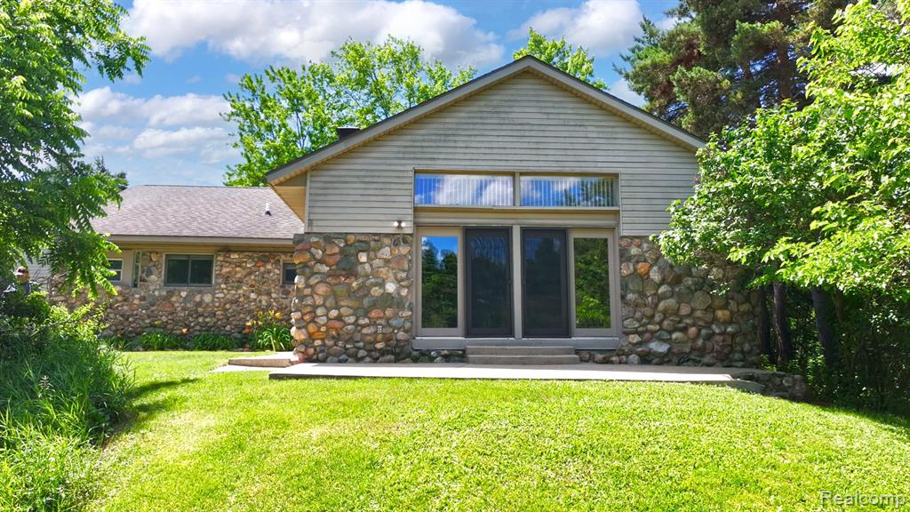5370 Whipple Lake Road, Clarkston, MI 48348 — Photo 41