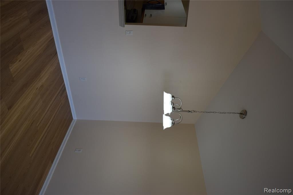 5452 PINE AIRES Drive, Sterling Heights, MI 48314 — Photo 6