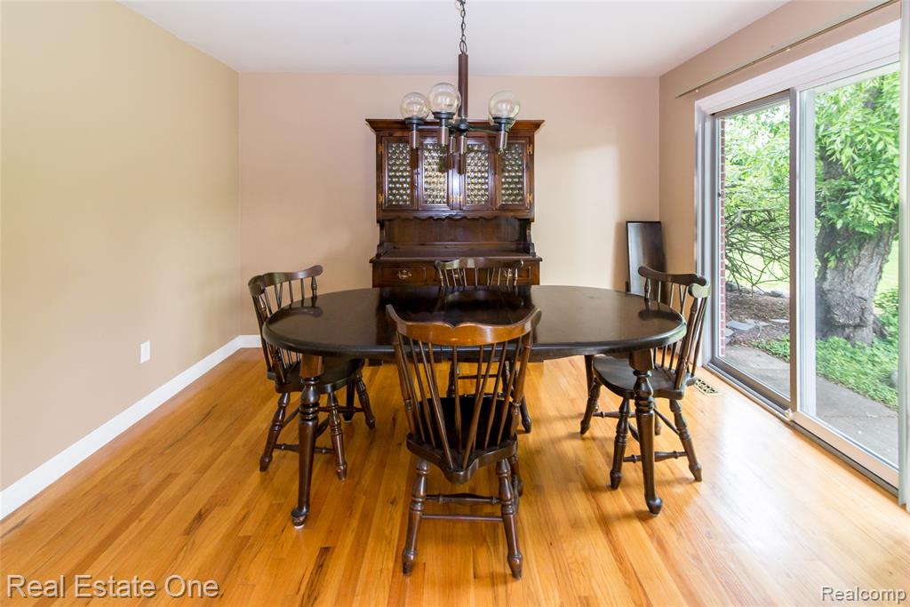 6845 Tamerlane Drive, West Bloomfield, MI — Photo 26