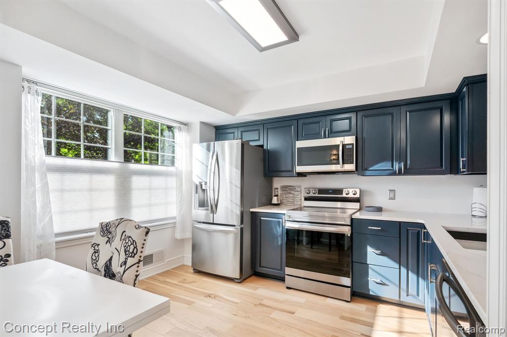 216 LYN ANNE, Ann Arbor, MI 48103 — Photo 3