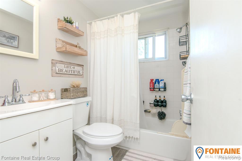 29066 ANN ARBOR Trail, Westland, MI — Photo 22