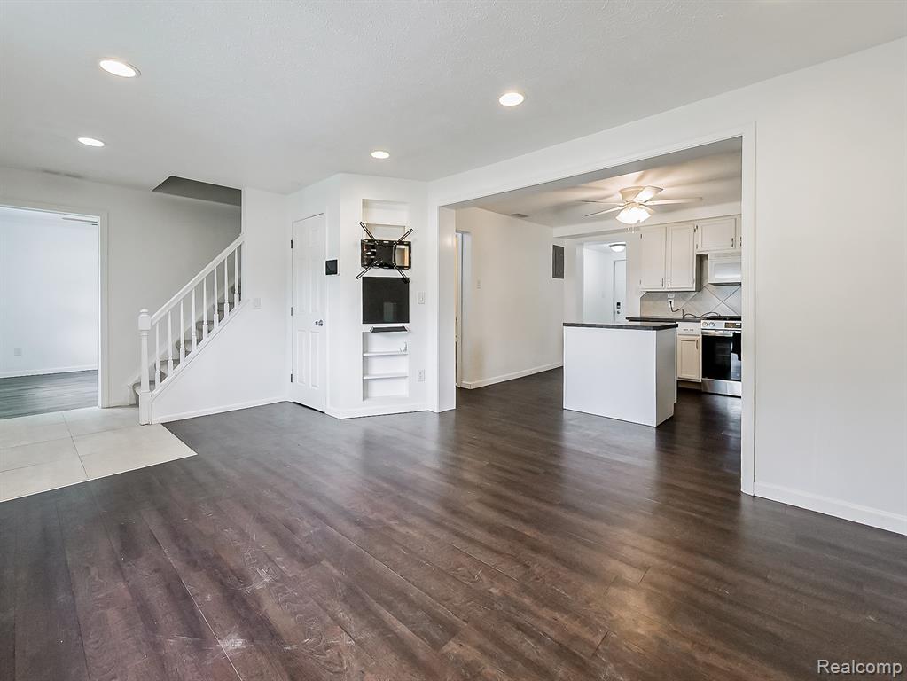 5600 Elmgrove Avenue, Warren, MI 48092 — Photo 7