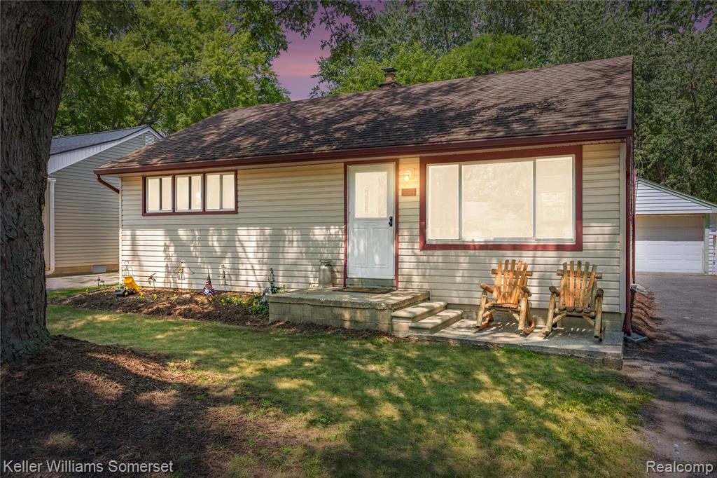 765 Robinwood Drive, Troy, MI 48083