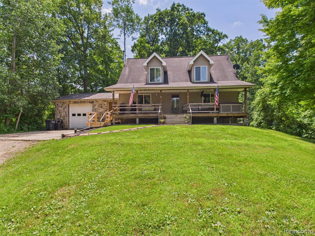 193 MILLER LAKE Road, Columbiaville, MI 48421 — front exterior