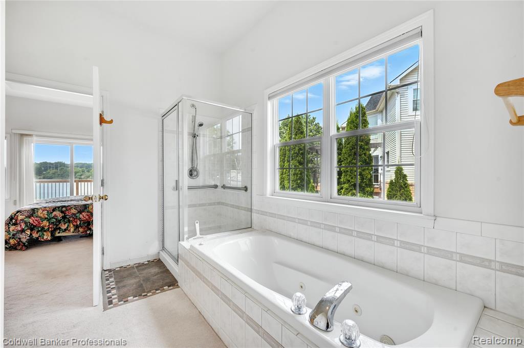 770 Lakes Edge Drive, Oxford, MI 48371 — Photo 17