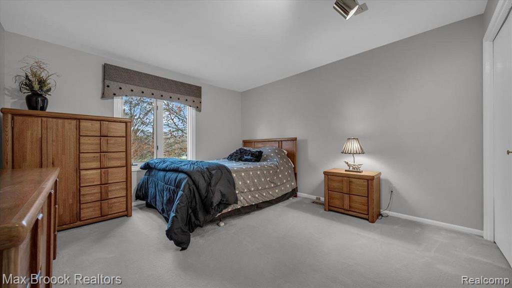 404 SHELLBOURNE Drive, Rochester Hills, MI 48309 — Photo 41