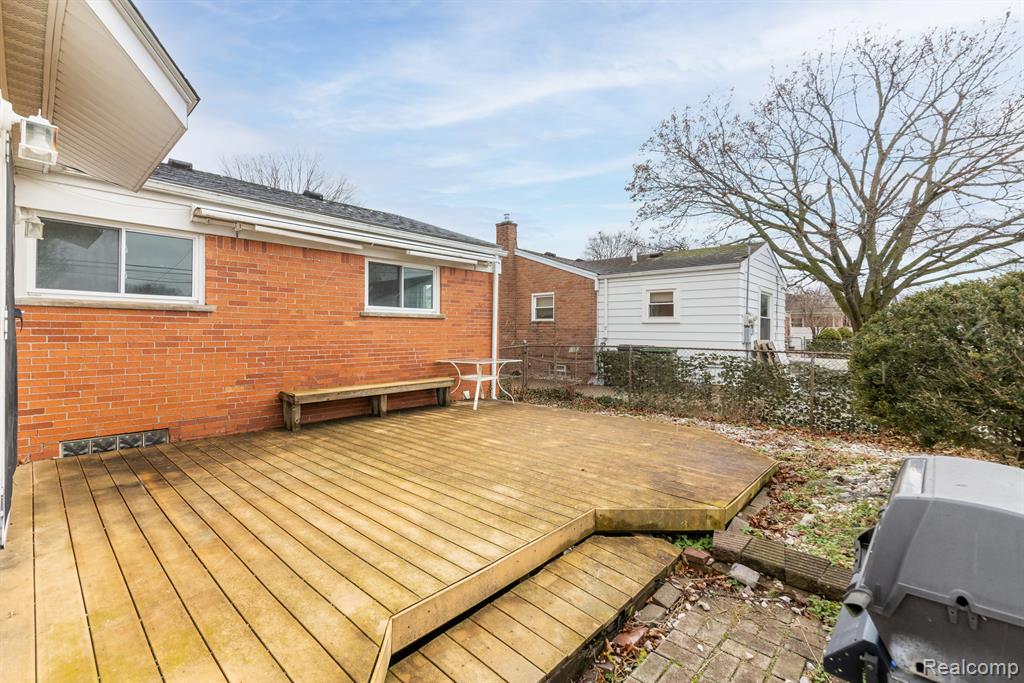 8374 MAYFAIR Street, Taylor, MI 48180 — Photo 4