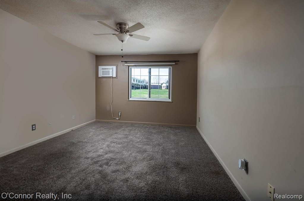 1900 River Road, E 2, Marysville, MI 48040 — Photo 17