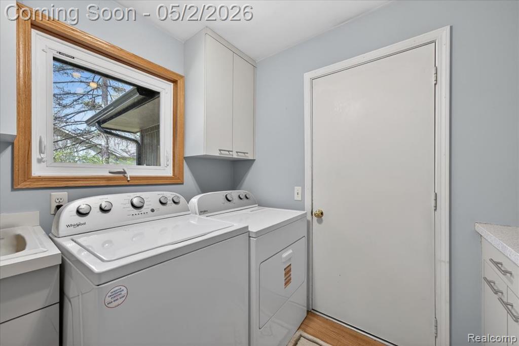 7025 Cedarbank Drive, West Bloomfield, MI 48324 — Photo 15