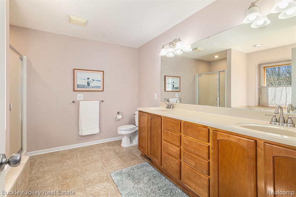 8537 SADDLEWOOD Drive, Brighton, MI 48116 — Photo 7
