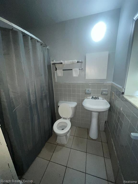 22755 GRAND RIVER Avenue, Detroit, MI 48219 — Photo 35