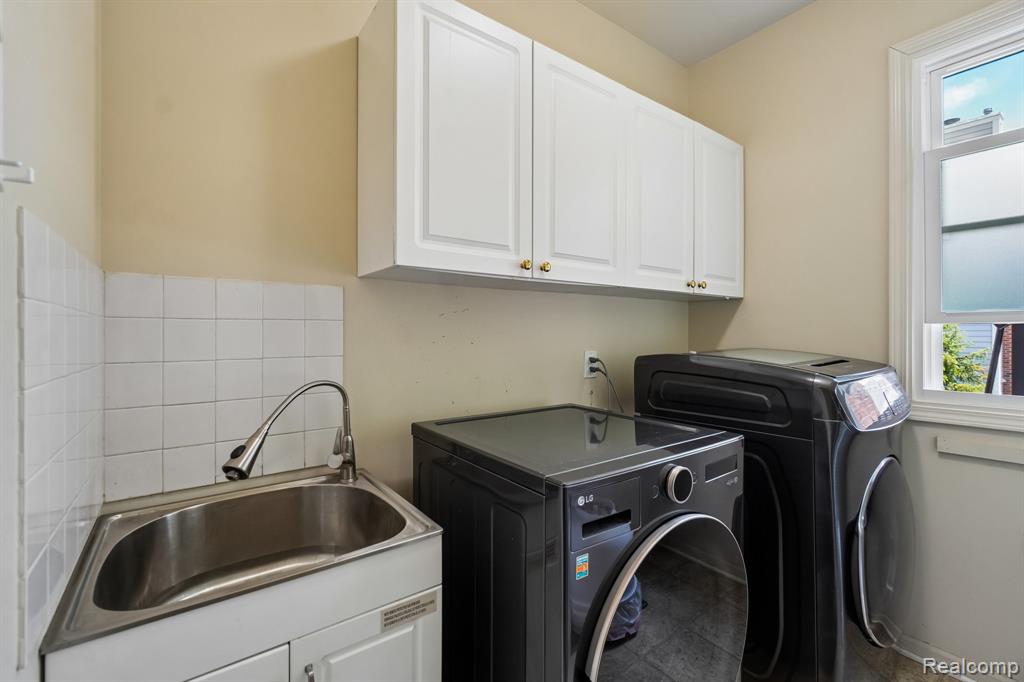 45896 Lathum Drive, Novi, MI — Photo 19