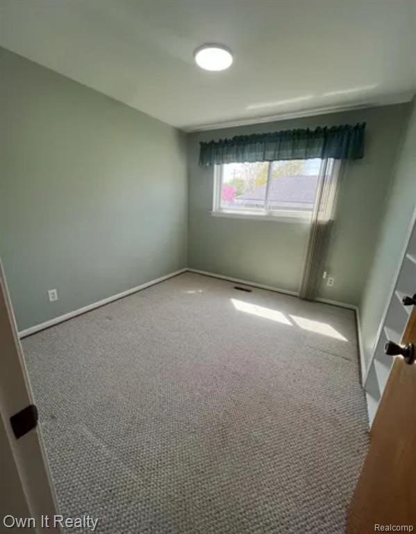 4670 POLK Street, Dearborn Heights, MI 48125 — Photo 9