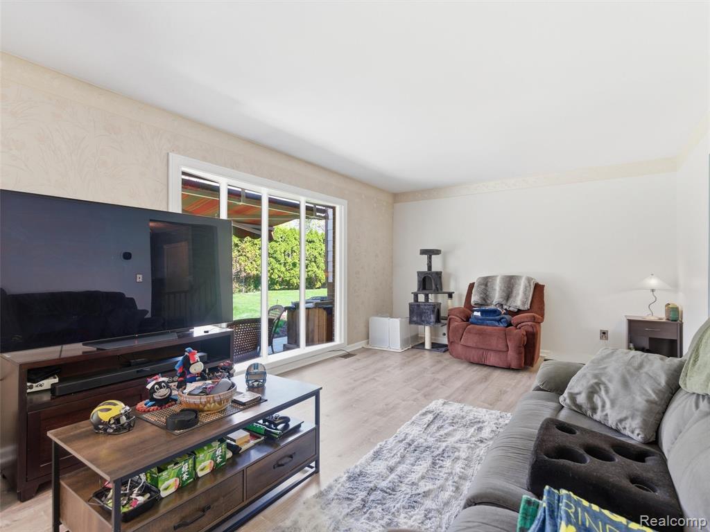 1373 Glenwood Drive, Troy, MI 48083 — Photo 13