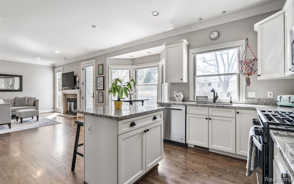 411 CHERRY TREE Lane, Rochester Hills, MI 48306 — Photo 15