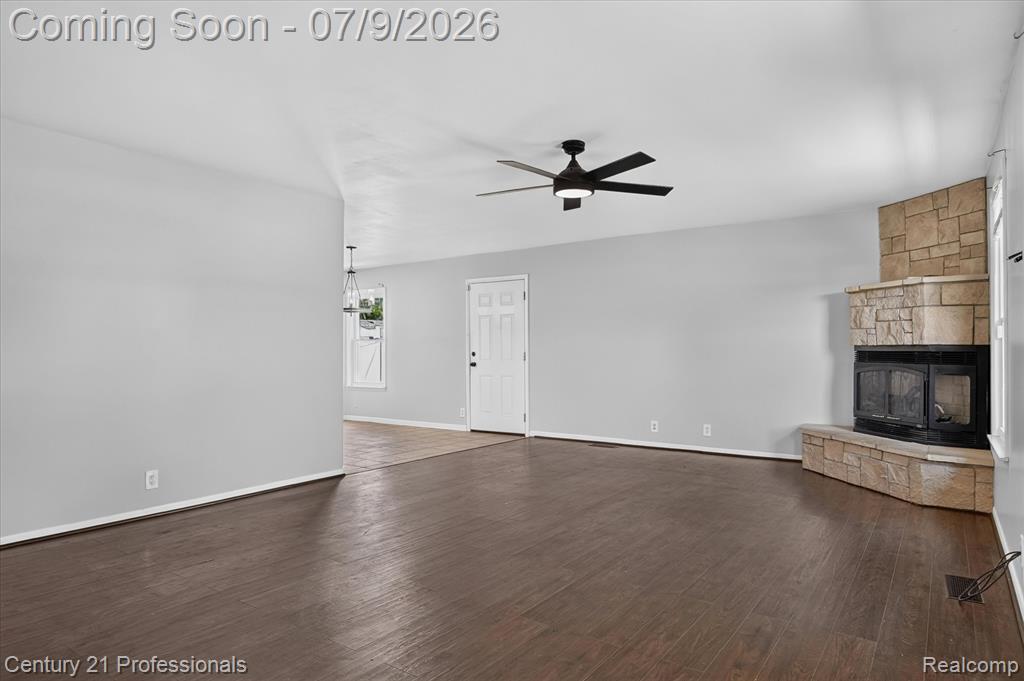 648 Newport Road, Carleton, MI 48117 — Photo 9