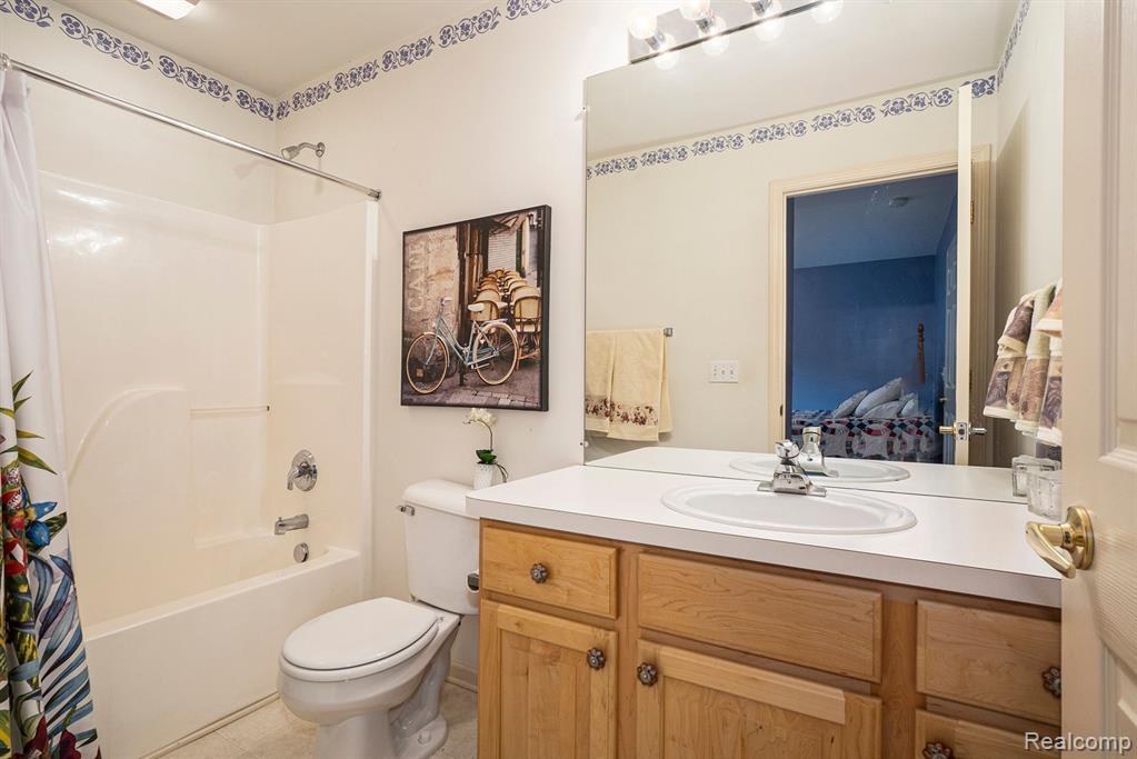 6162 MCCANDLISH Road, Grand Blanc, MI 48439 — Photo 22