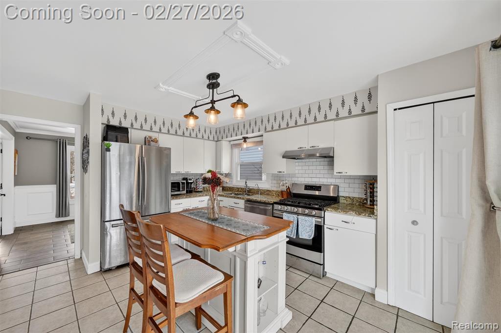 801 Linden Way, Auburn Hills, MI 48326 — Photo 16