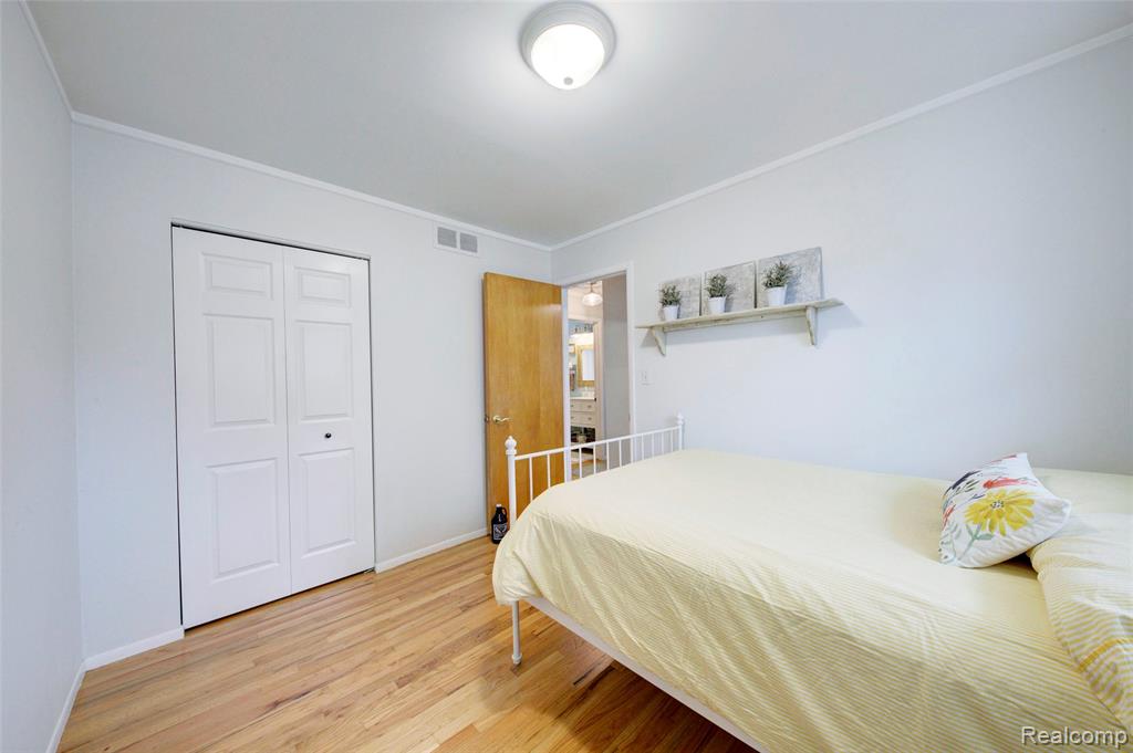 31906 Cambridge Street, Garden City, MI — Photo 22