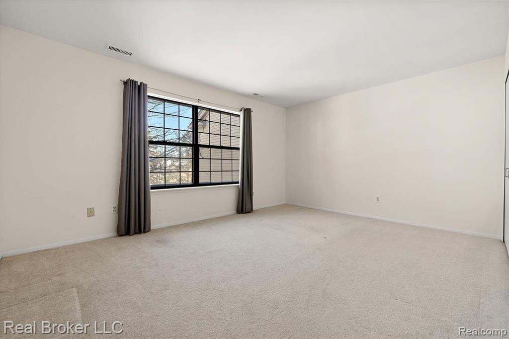 36952 Ridgedale Court, Farmington, MI 48331 — Photo 28