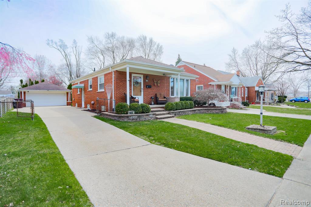 6832 Engleman, Center Line, MI 48015 — Photo 3