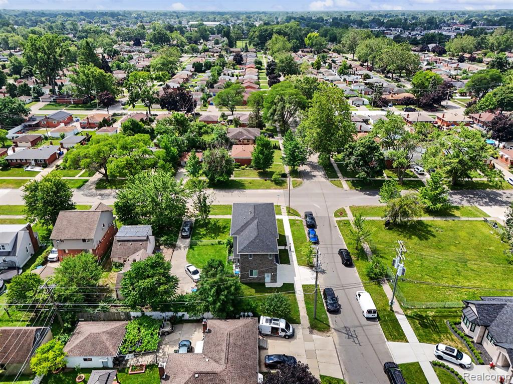 26172 Hass Street, Dearborn Heights, MI 48127 — Photo 51