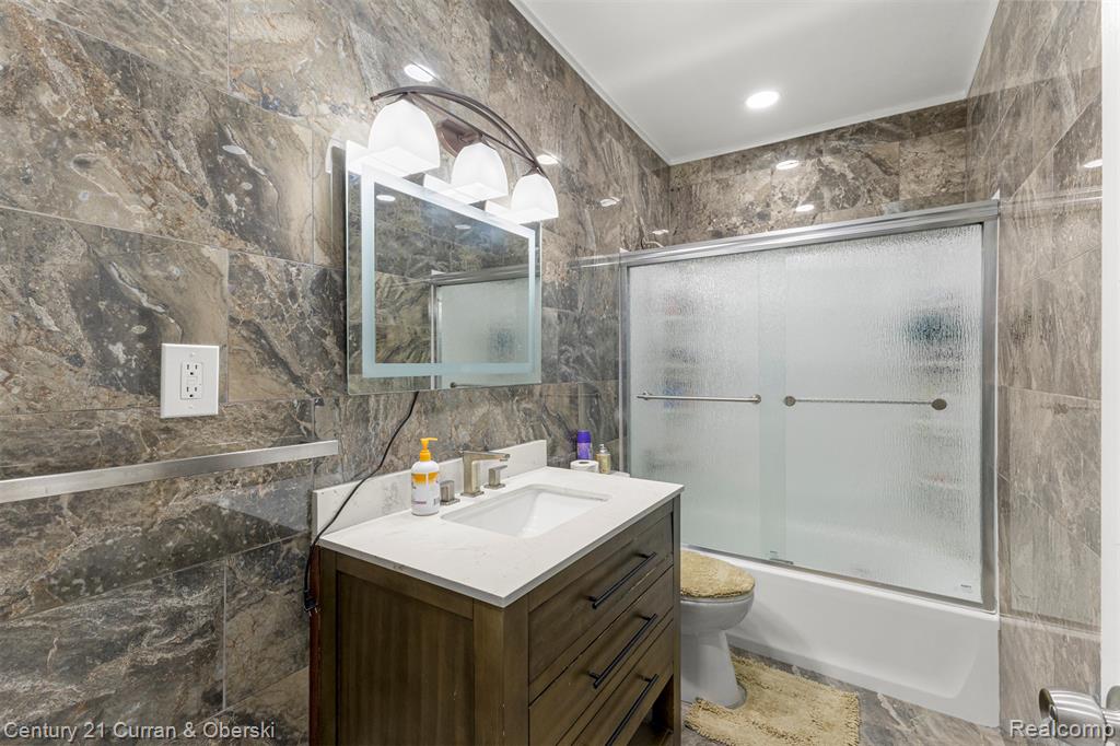 7925 Pinehurst Street, Dearborn, MI 48126 — Photo 19