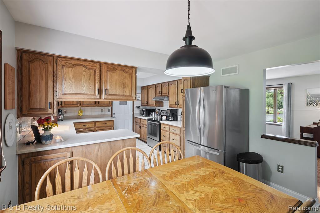 54675 Romeo Plank Road, Macomb, MI 48042 — Photo 14