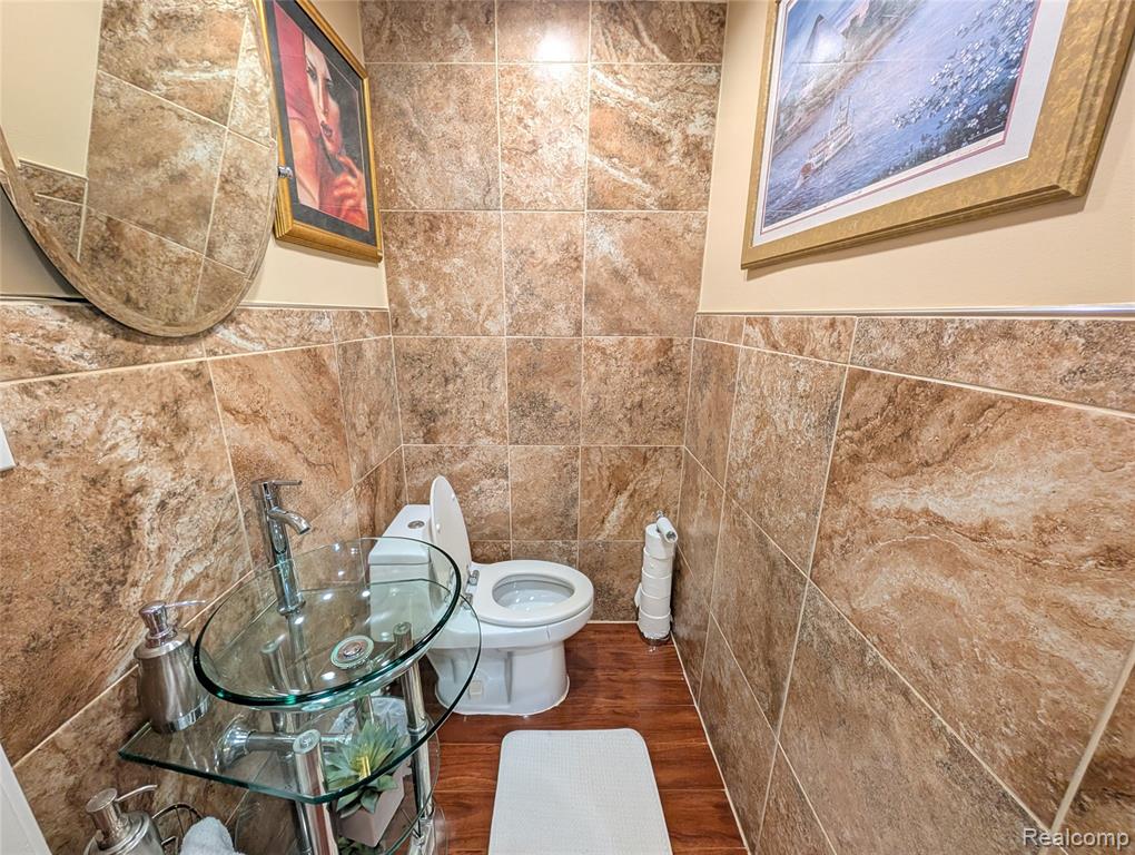 8200 E Jefferson, 1006, Detroit, MI 48214 — Photo 16