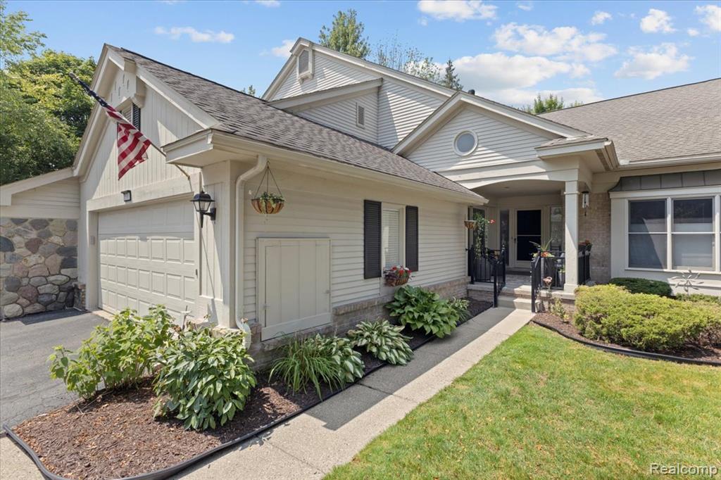 7570 Danbury Circle, West Bloomfield, MI — Photo 6